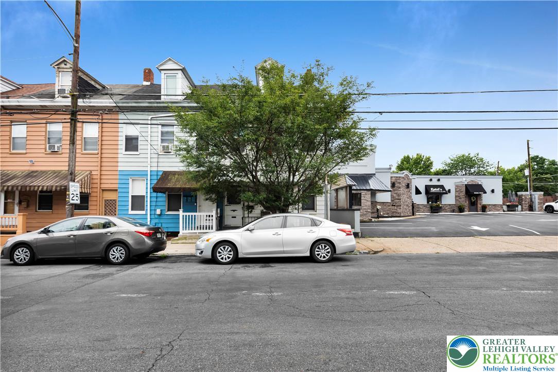 1242 Butler Street Property Photo 2