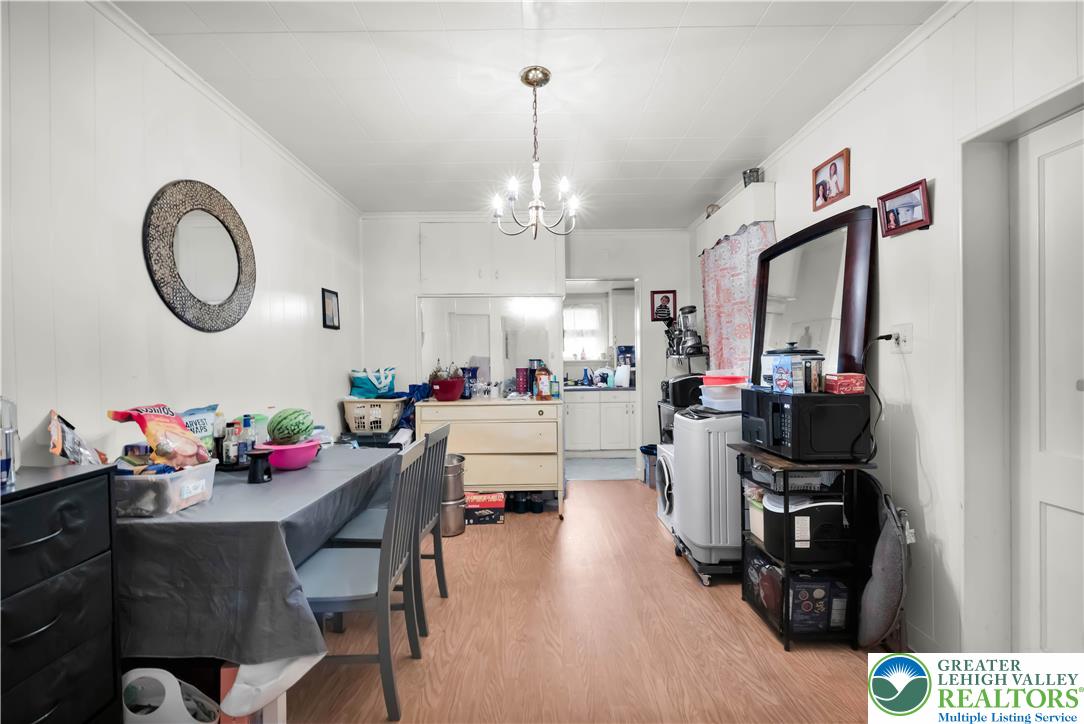 1242 Butler Street Property Photo 5