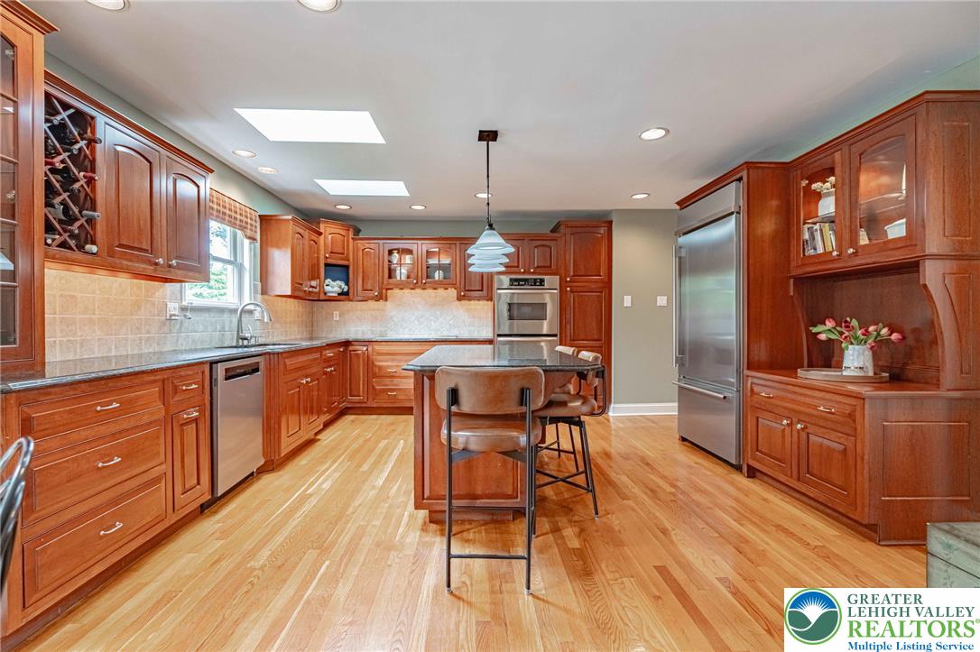 6301 Oakwood Circle Property Photo 13