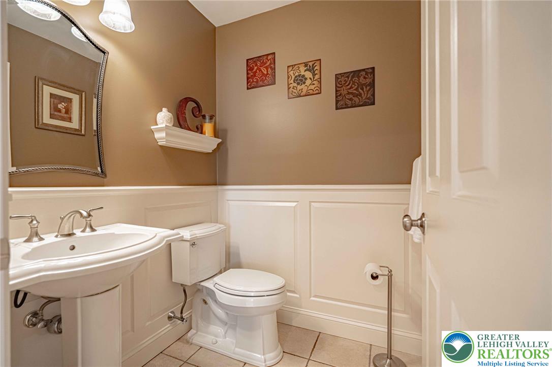 6301 Oakwood Circle Property Photo 17