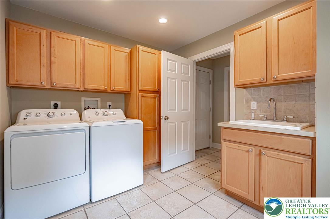6301 Oakwood Circle Property Photo 19