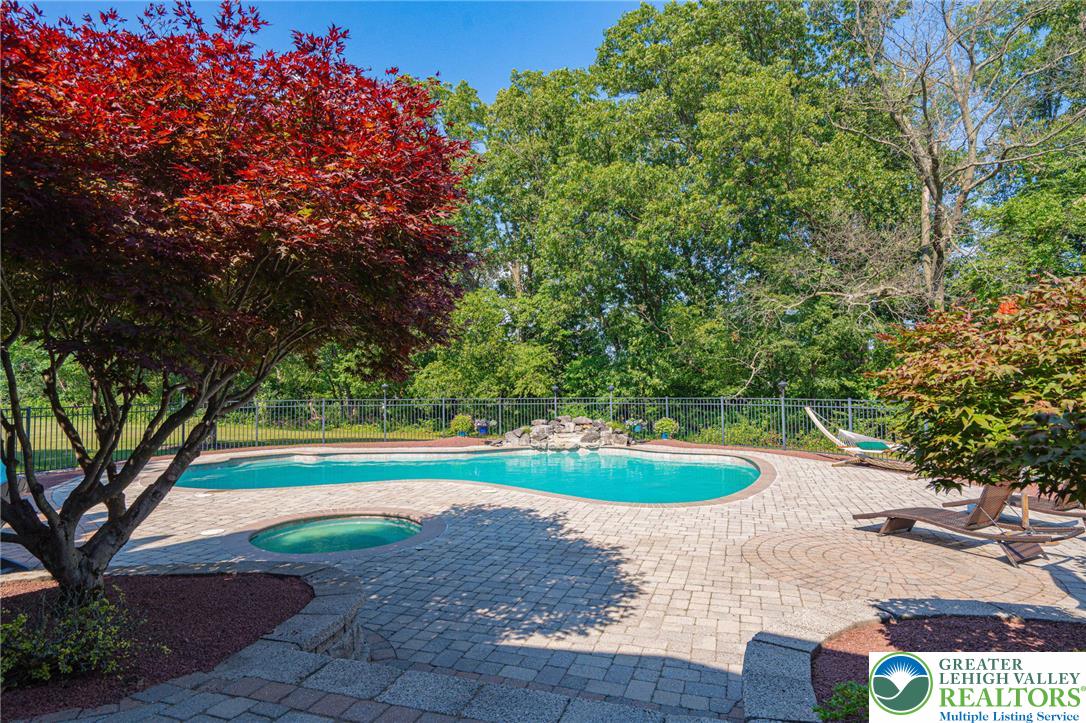 6301 Oakwood Circle Property Photo 39