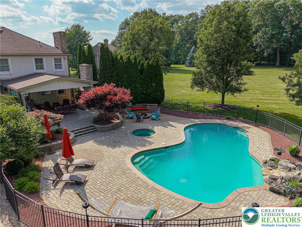 6301 Oakwood Circle Property Photo 44