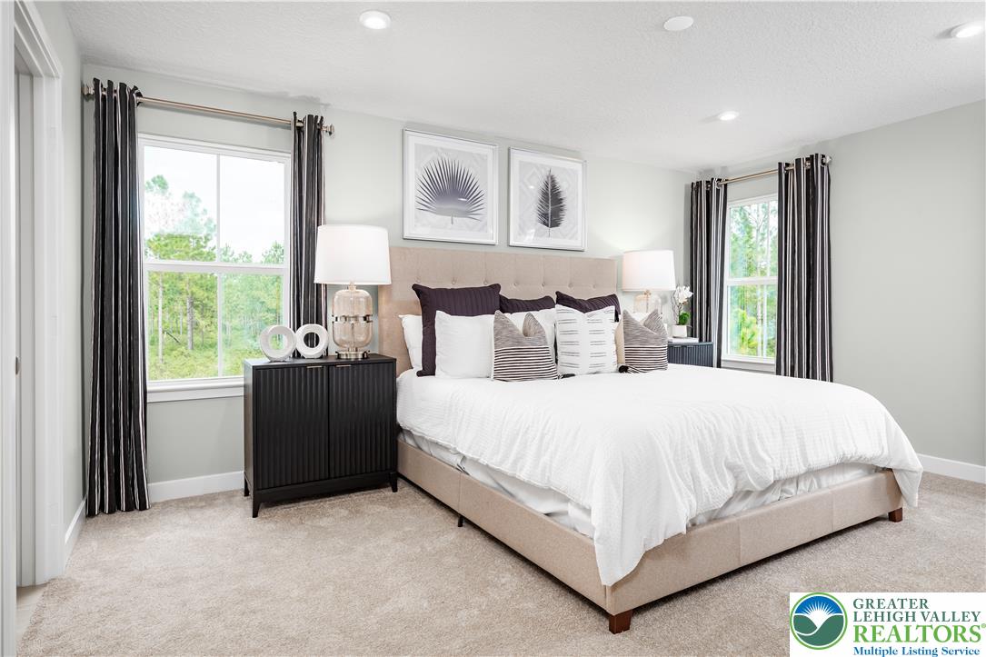 1130 Easton Street Property Photo 2