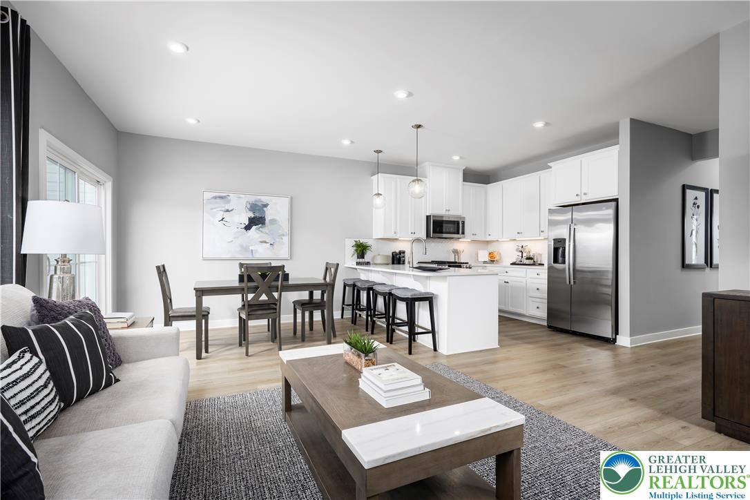 780731 Property Photo 2
