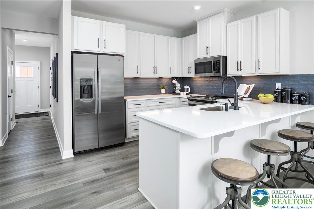 780731 Property Photo 3