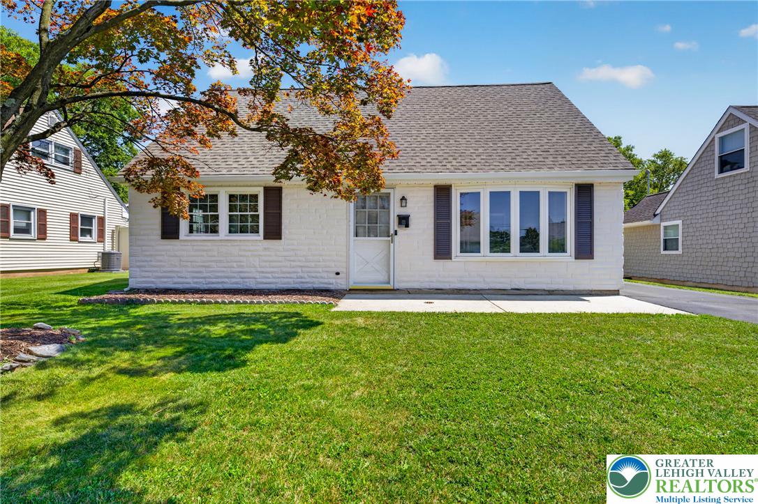 1933 Eastman Avenue Property Photo 1