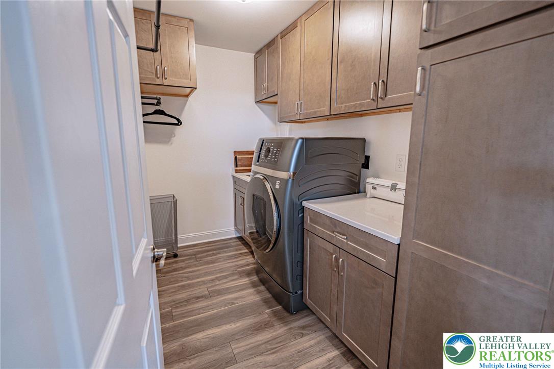 3715 Founders Xing Property Photo 23