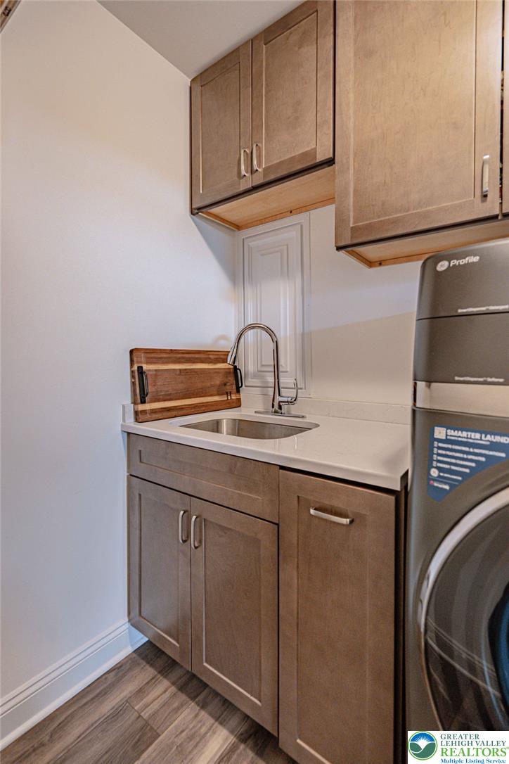 3715 Founders Xing Property Photo 24