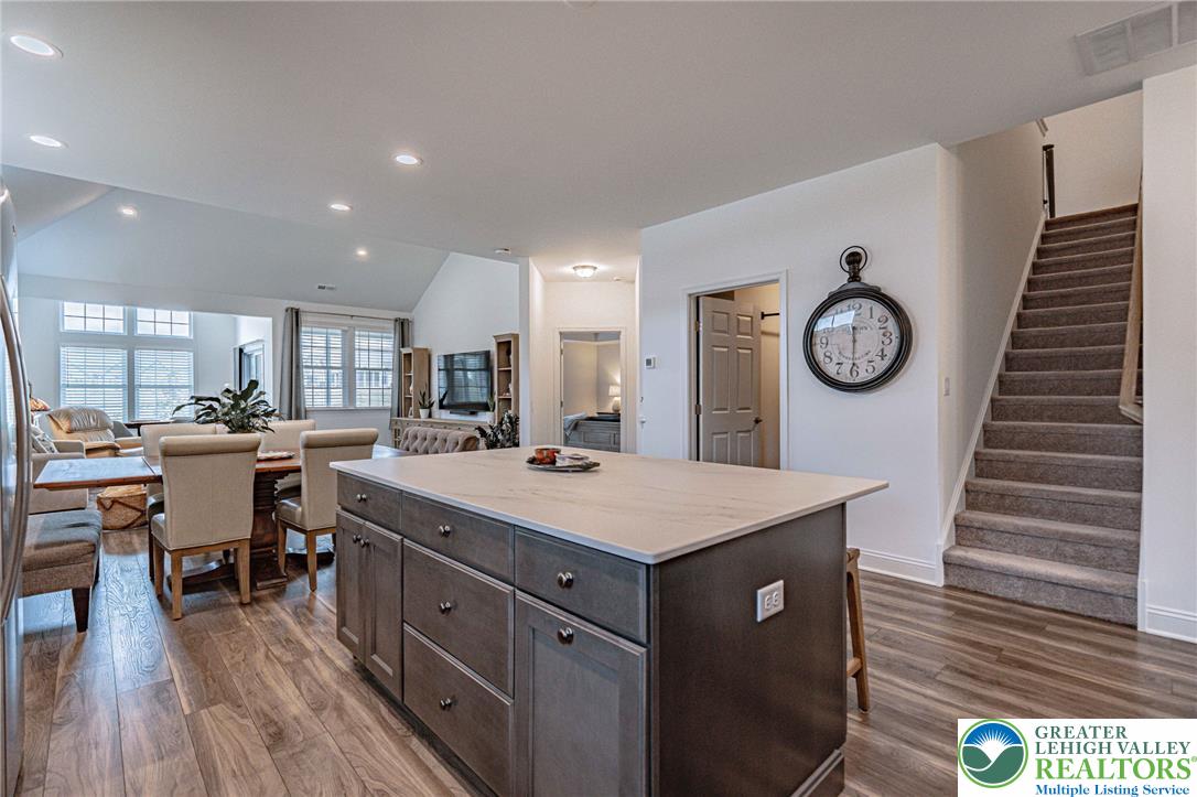 3715 Founders Xing Property Photo 25