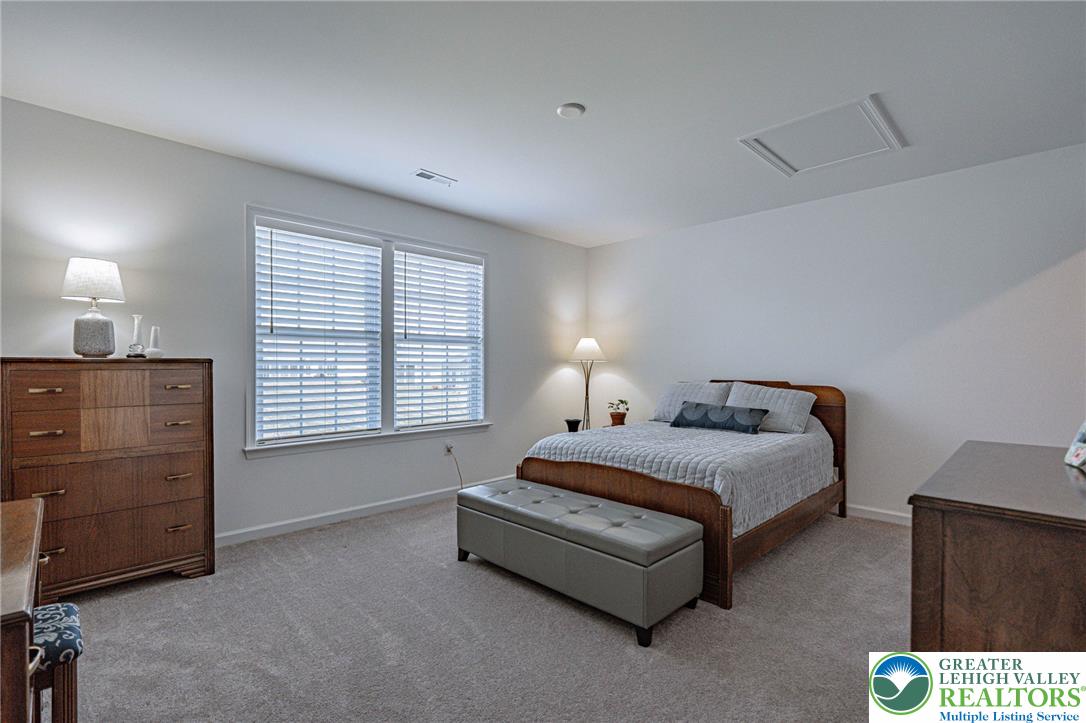 3715 Founders Xing Property Photo 31