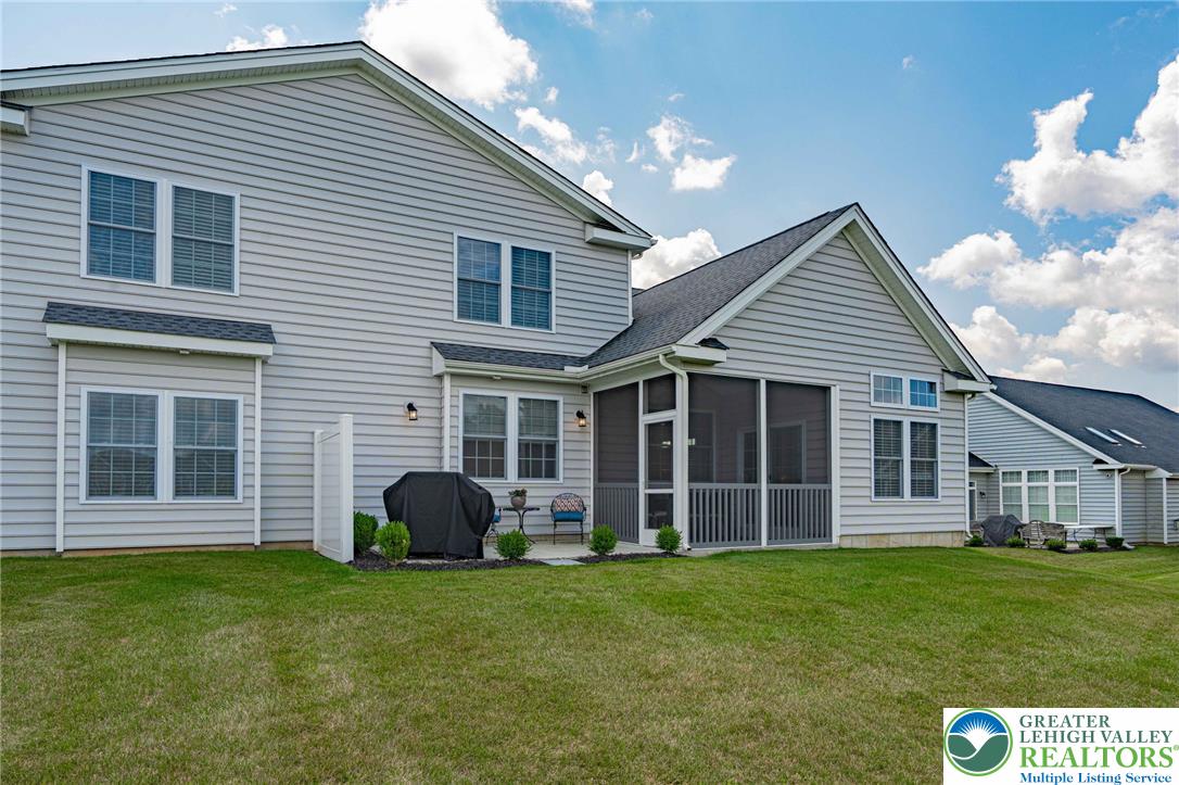 3715 Founders Xing Property Photo 32