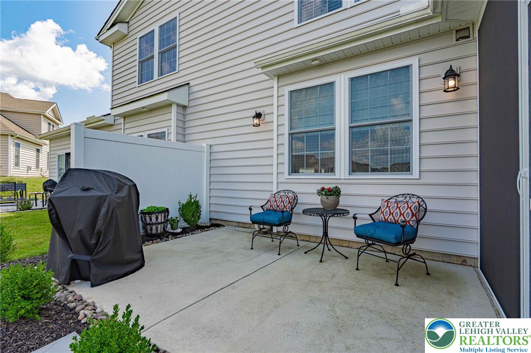 3715 Founders Xing Property Photo 33