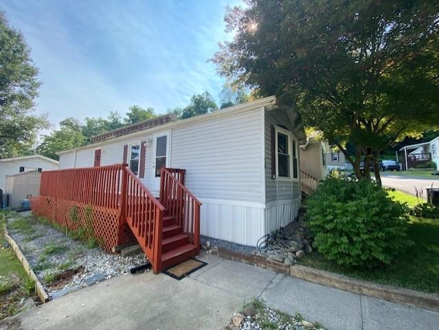 360 Delaware Drive 16 Property Photo 2