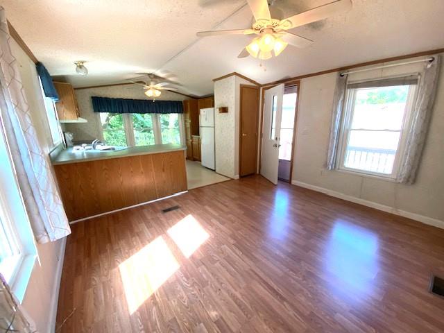 360 Delaware Drive 16 Property Photo 3