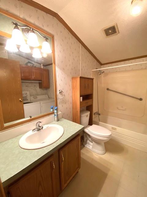 360 Delaware Drive 16 Property Photo 8