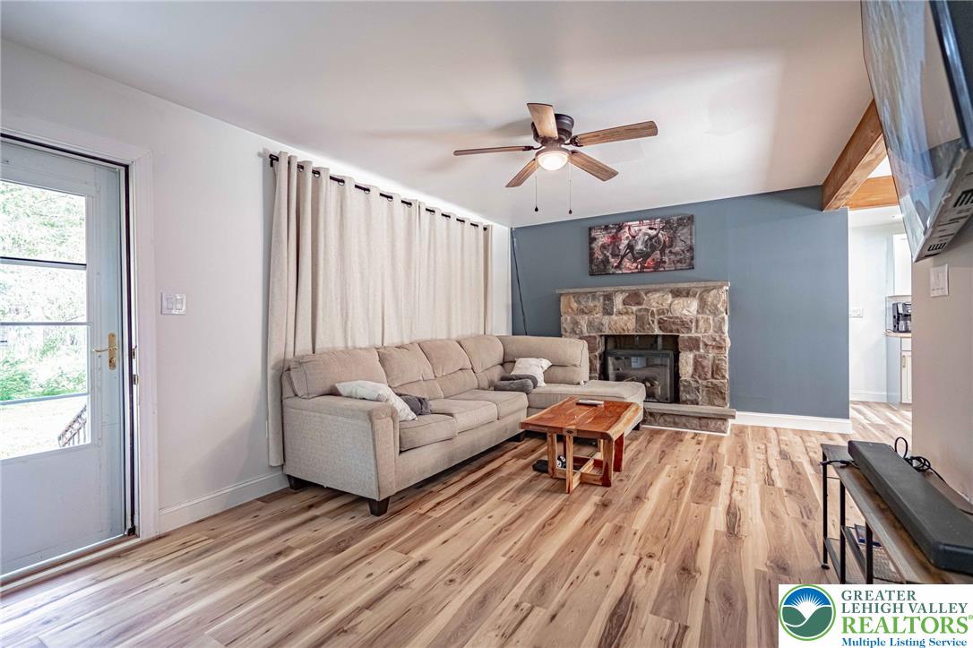 3279 Beech Ridge Drive Property Photo 4