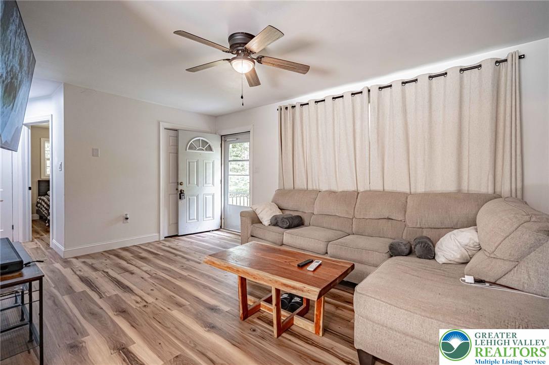 3279 Beech Ridge Drive Property Photo 5