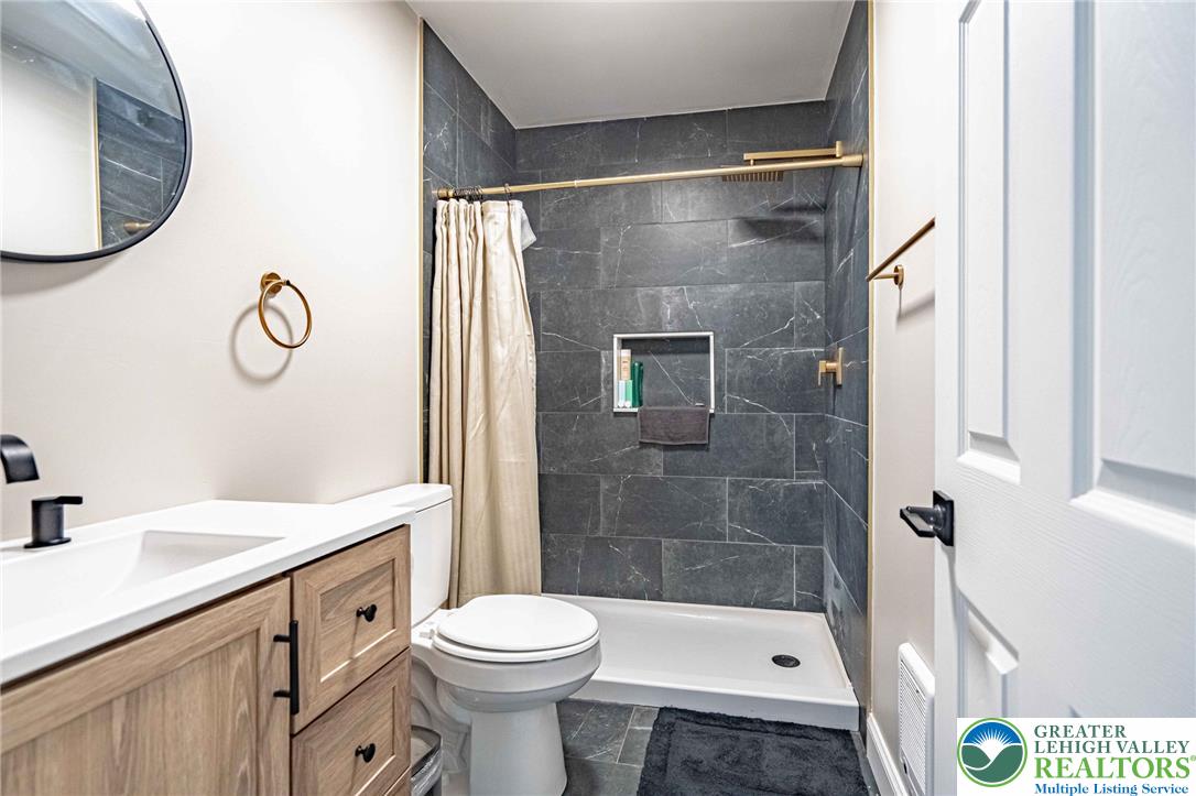 3279 Beech Ridge Drive Property Photo 13