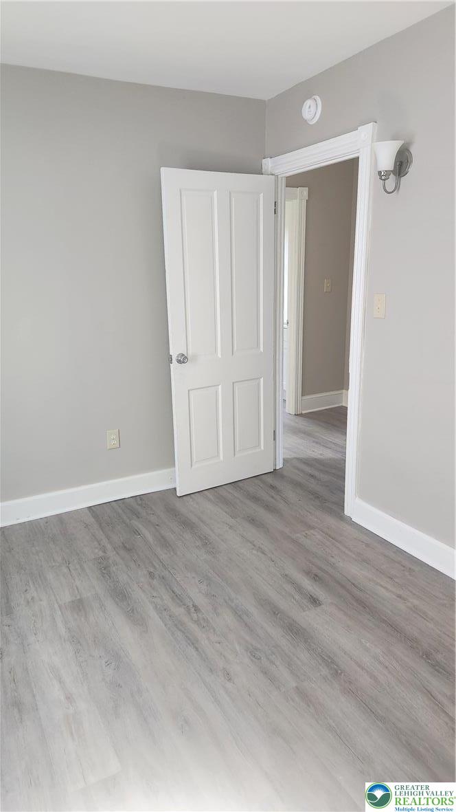 28 East Walnut Street Property Photo 10