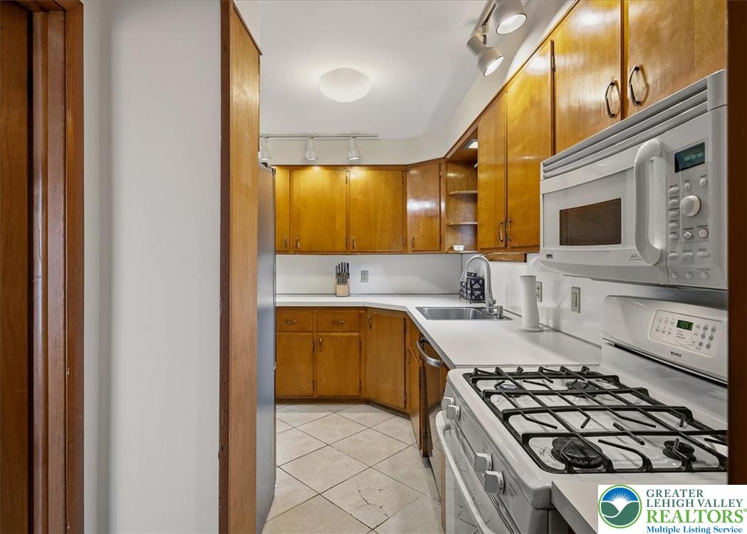 310 Albert Road Property Photo 16