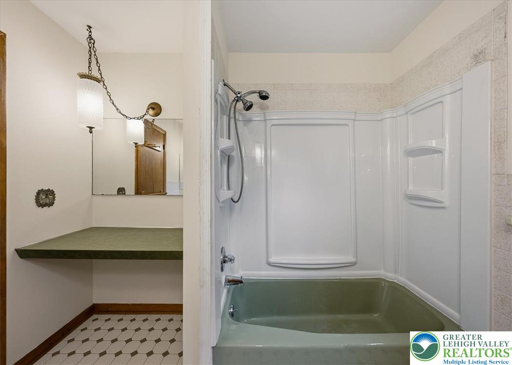 310 Albert Road Property Photo 37
