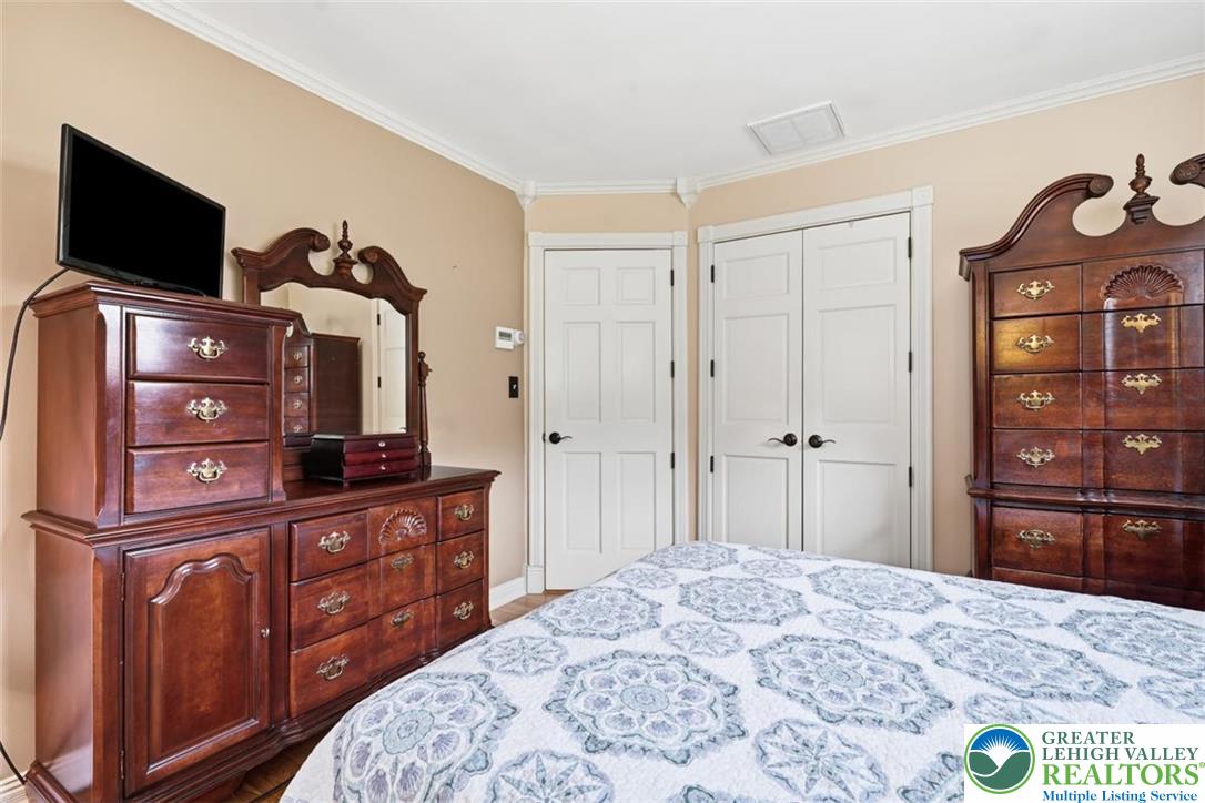 722 South Avenue Property Photo 24