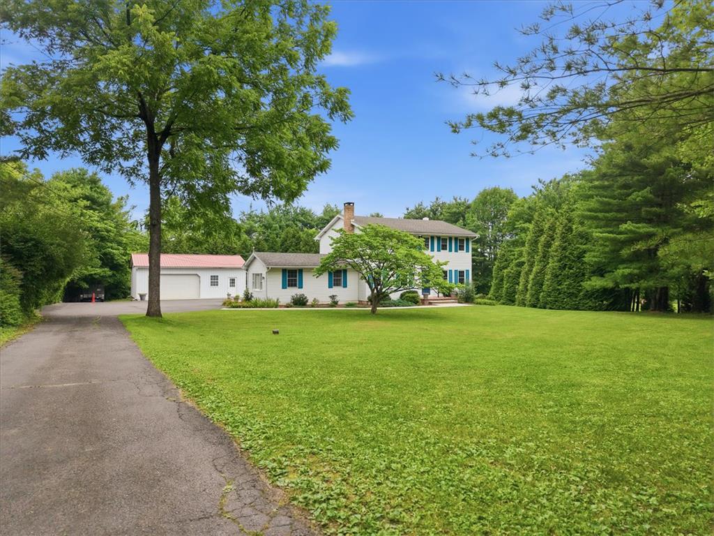 228 West Moorestown Road Property Photo 3