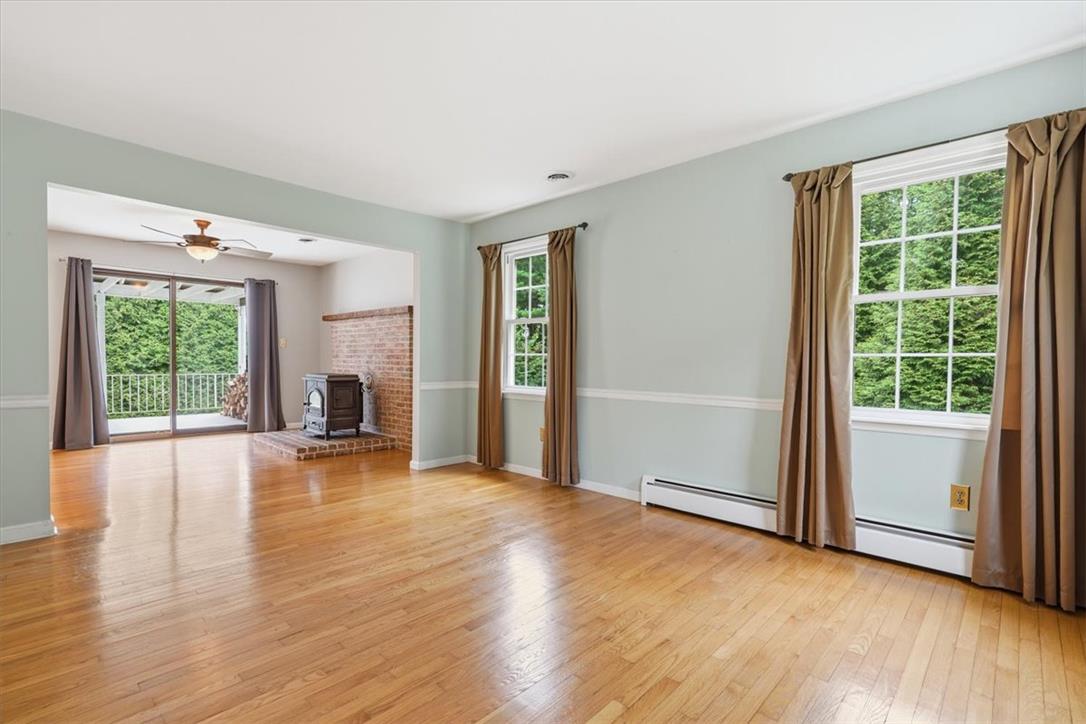 228 West Moorestown Road Property Photo 8