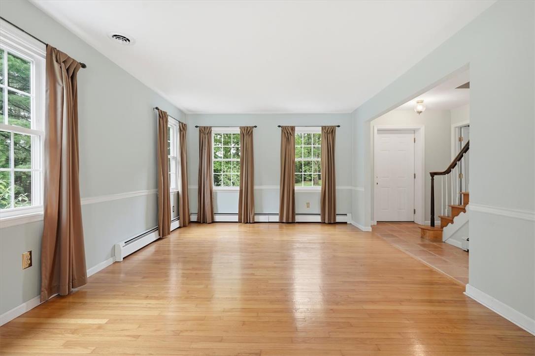 228 West Moorestown Road Property Photo 11