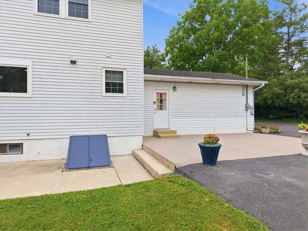 228 West Moorestown Road Property Photo 62