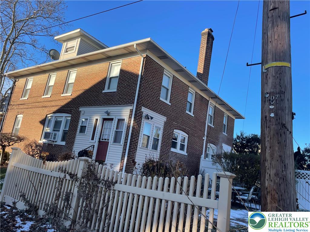 121 Belvidere Street Property Photo 3