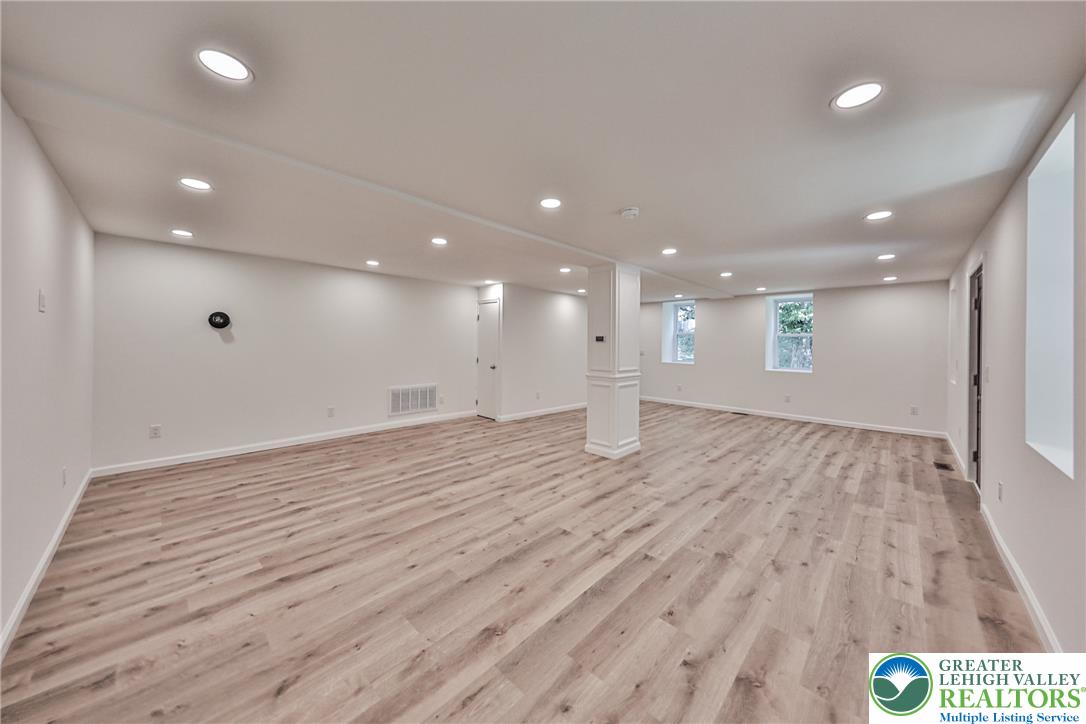 3042 West Beersville Road Property Photo 10