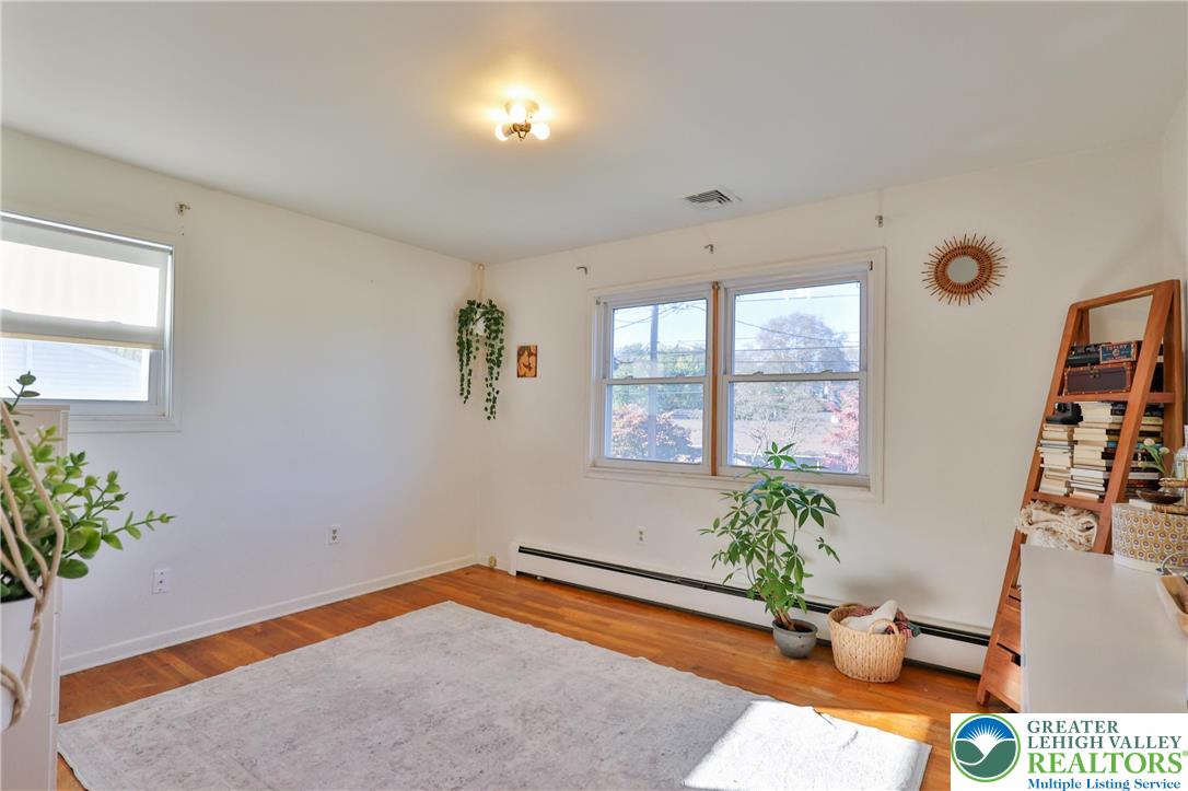 2922 Clayton Street Property Photo 13