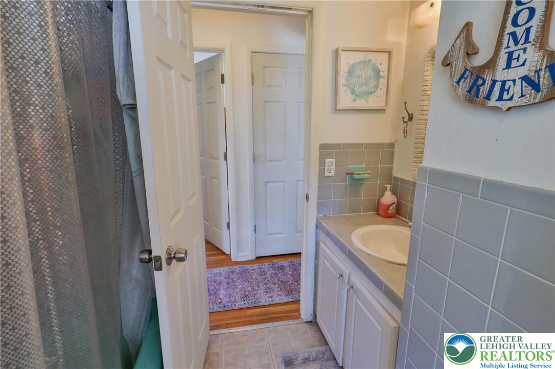 2922 Clayton Street Property Photo 16