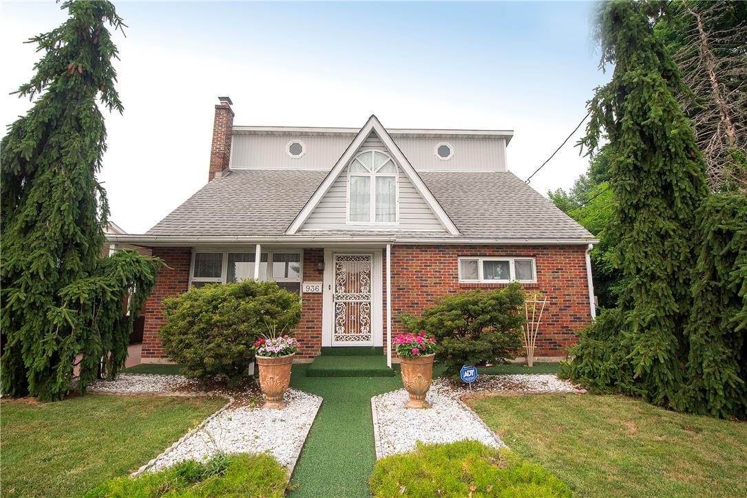 936 4th Street Property Photo 1