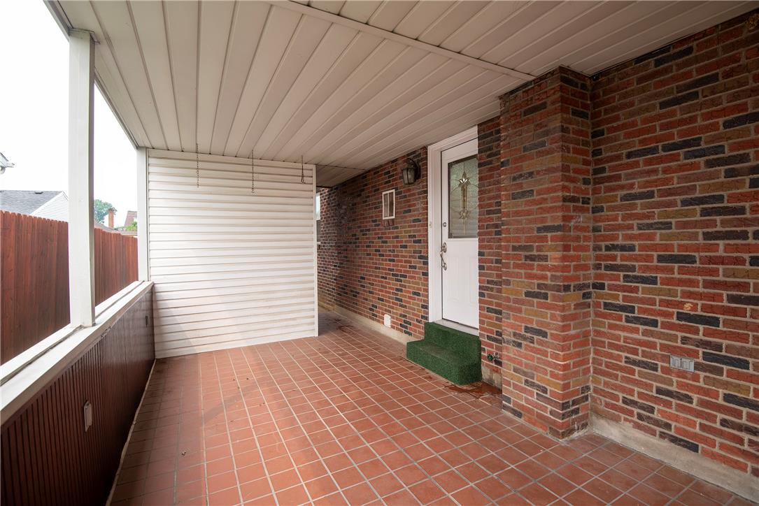 936 4th Street Property Photo 4