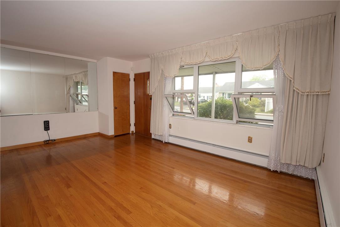 936 4th Street Property Photo 7