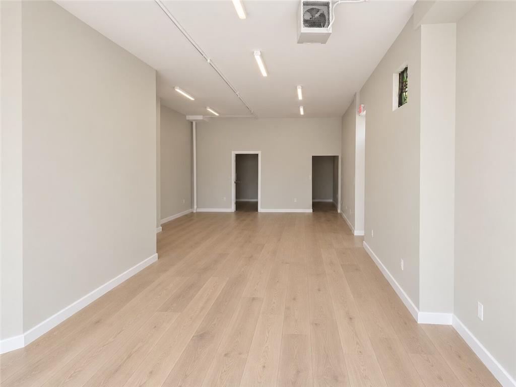 1027 West Broad Street Property Photo 3