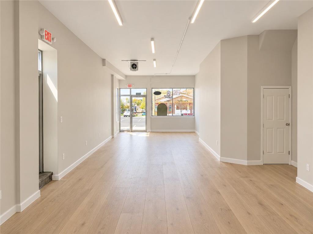 1027 West Broad Street Property Photo 4