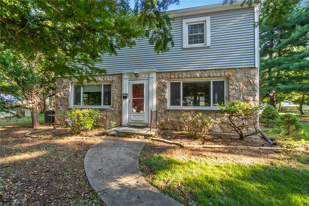 198 Pershing Boulevard Property Photo 1