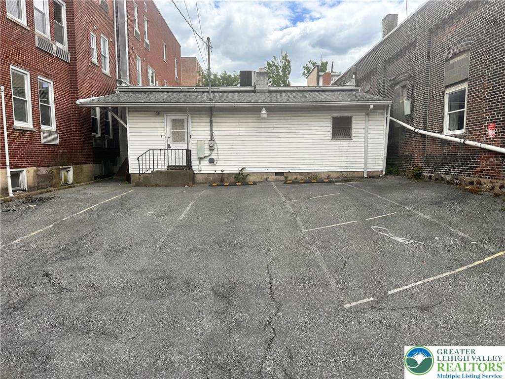 115 4th Street Property Photo 3