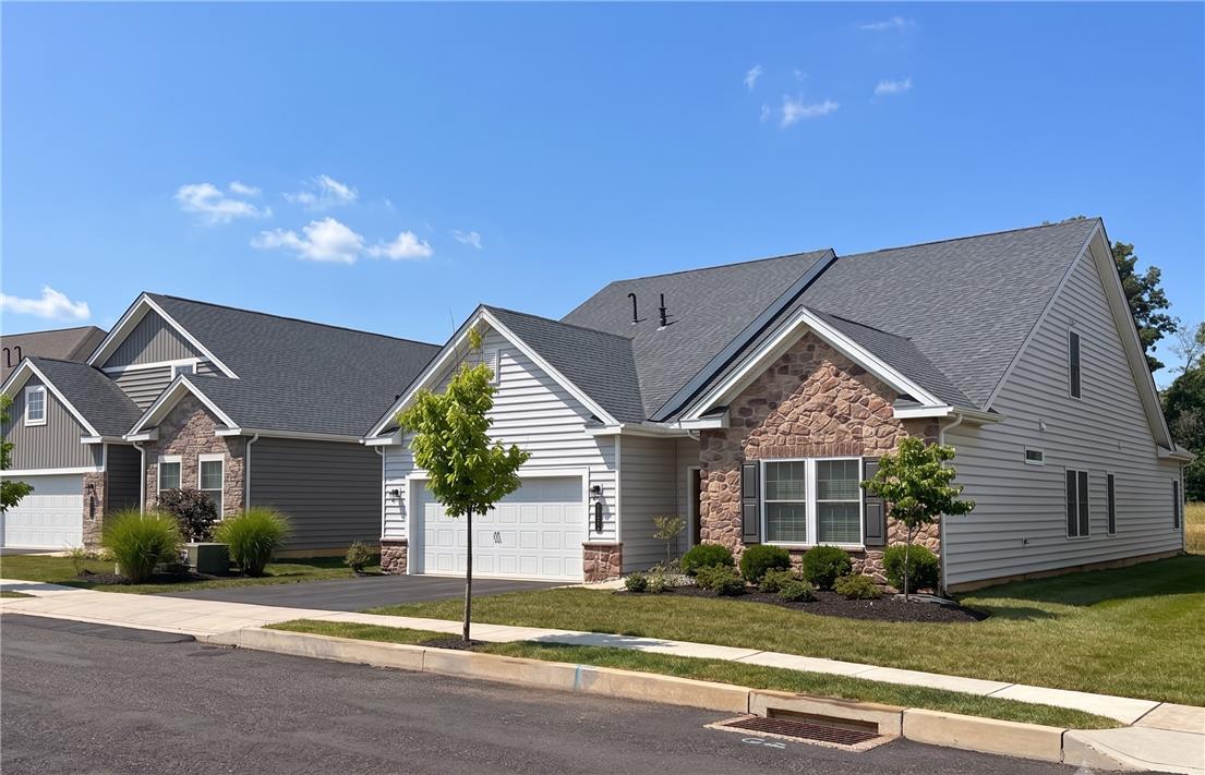 3760 Founders Xing Property Photo 2