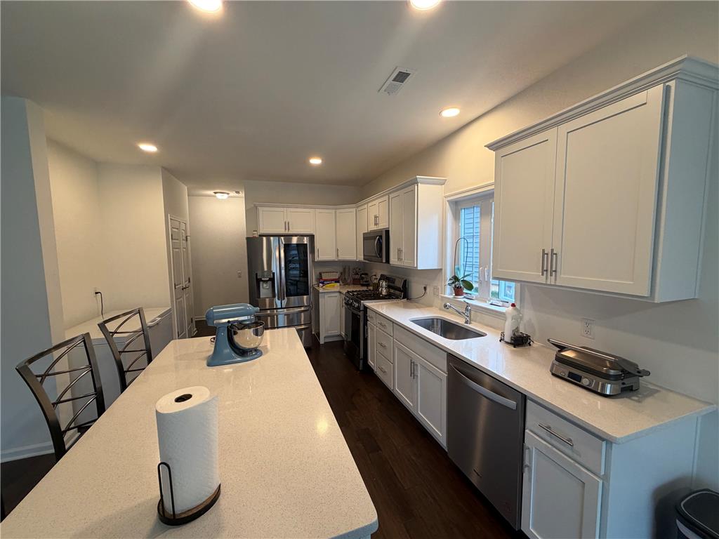 3760 Founders Xing Property Photo 14