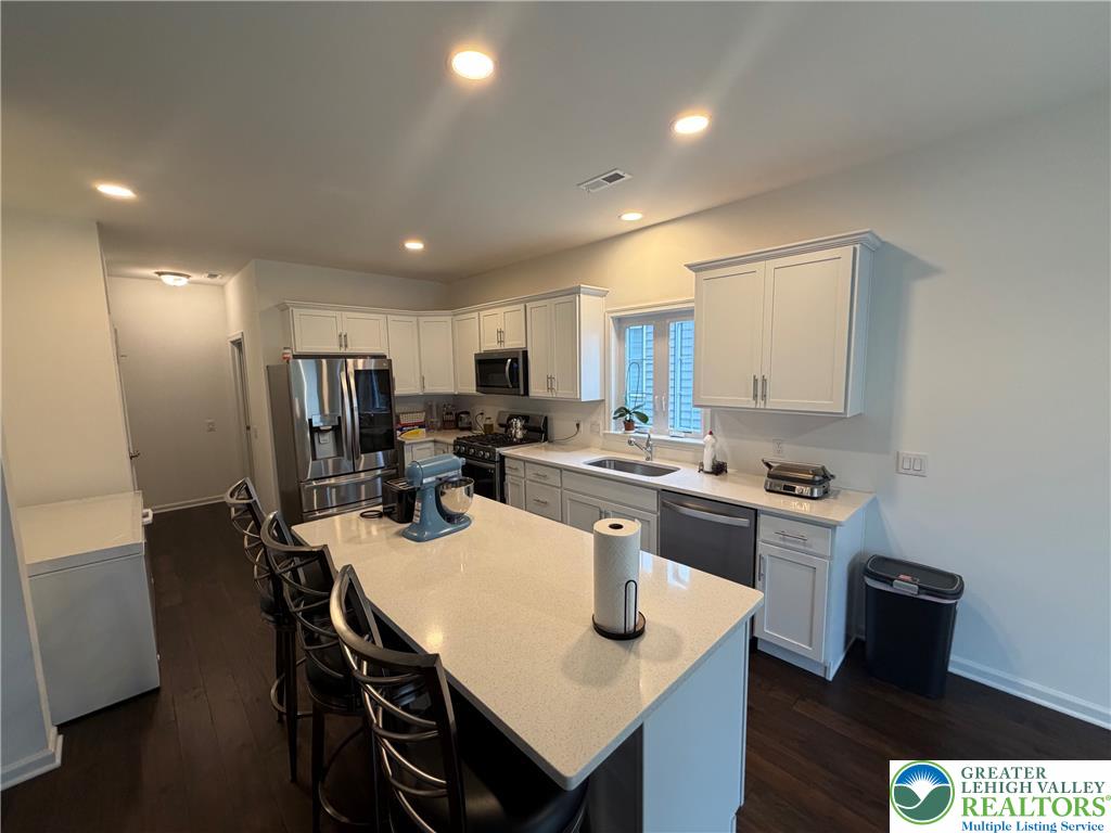 3760 Founders Xing Property Photo 16