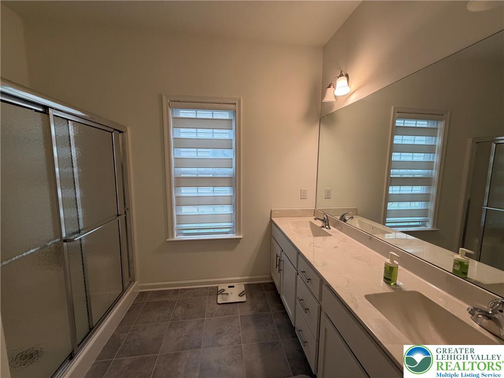 3760 Founders Xing Property Photo 20