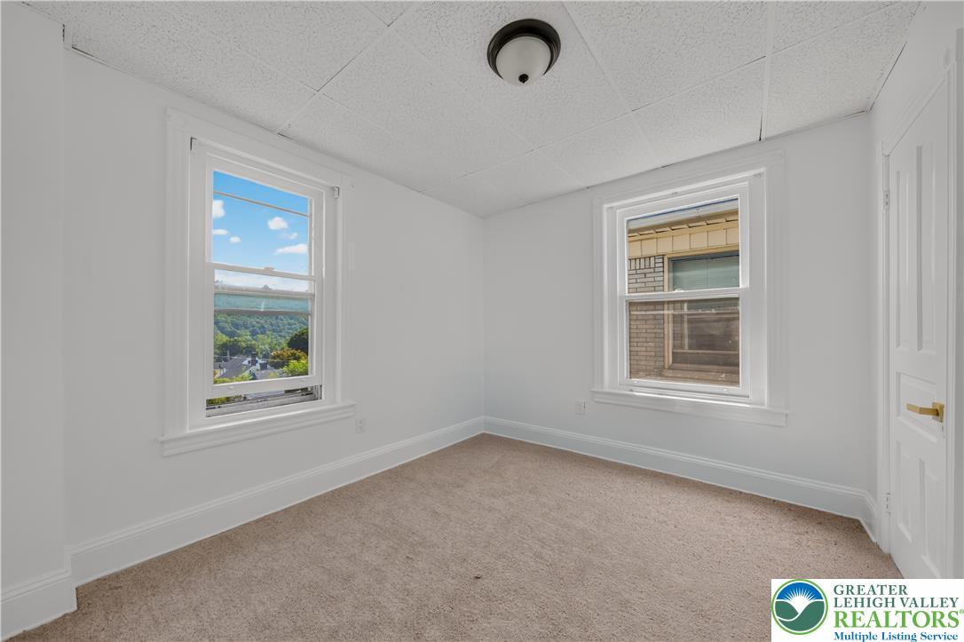 917 Spring Street Property Photo 14