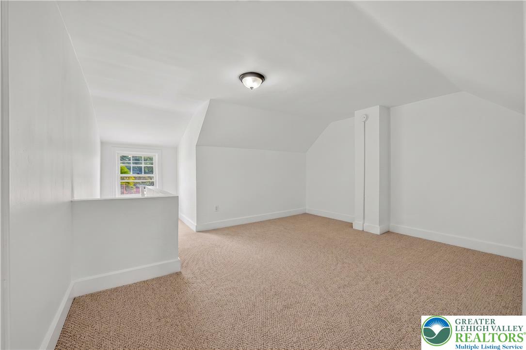 917 Spring Street Property Photo 24