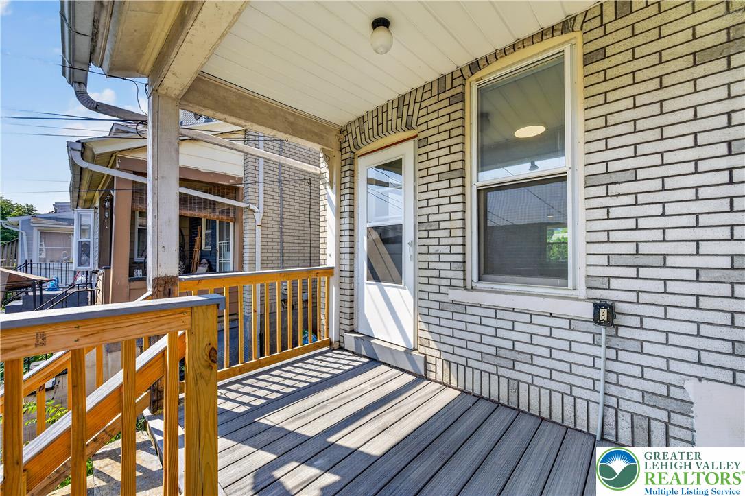 917 Spring Street Property Photo 26
