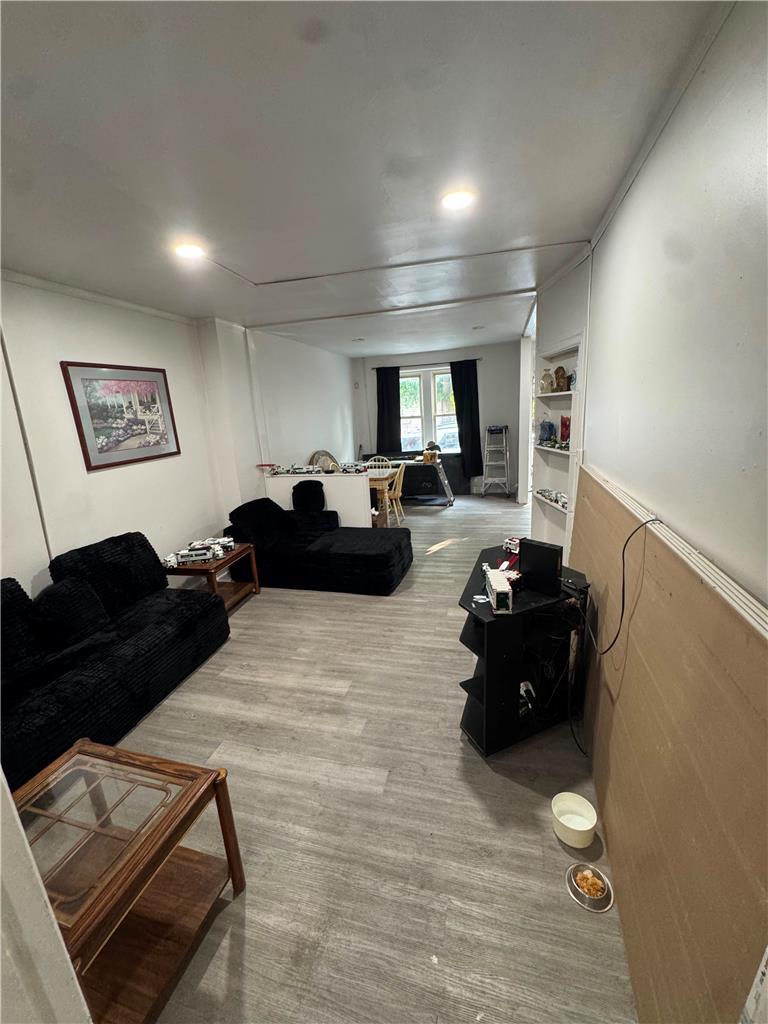 535 Elliger Street Property Photo 3
